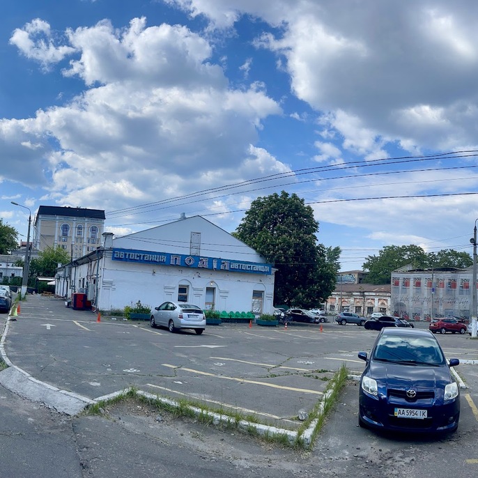 Avtostantsiya Podil, photo 5