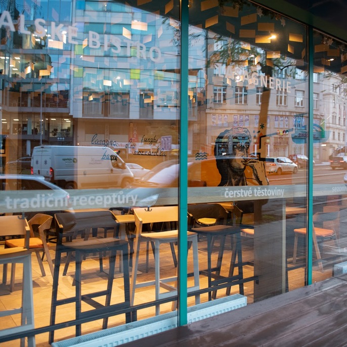 La Mouka wine bistro
