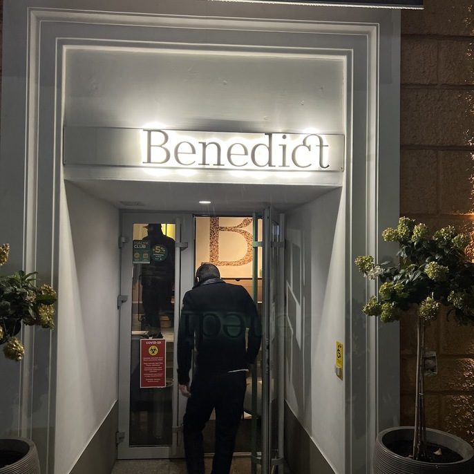 Benedict Cafe