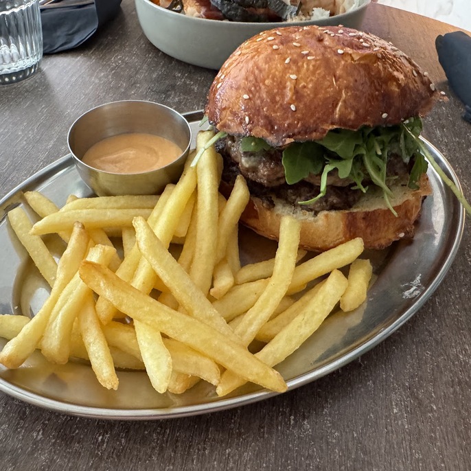 BLOOM - Bistro & Burgers, photo 4