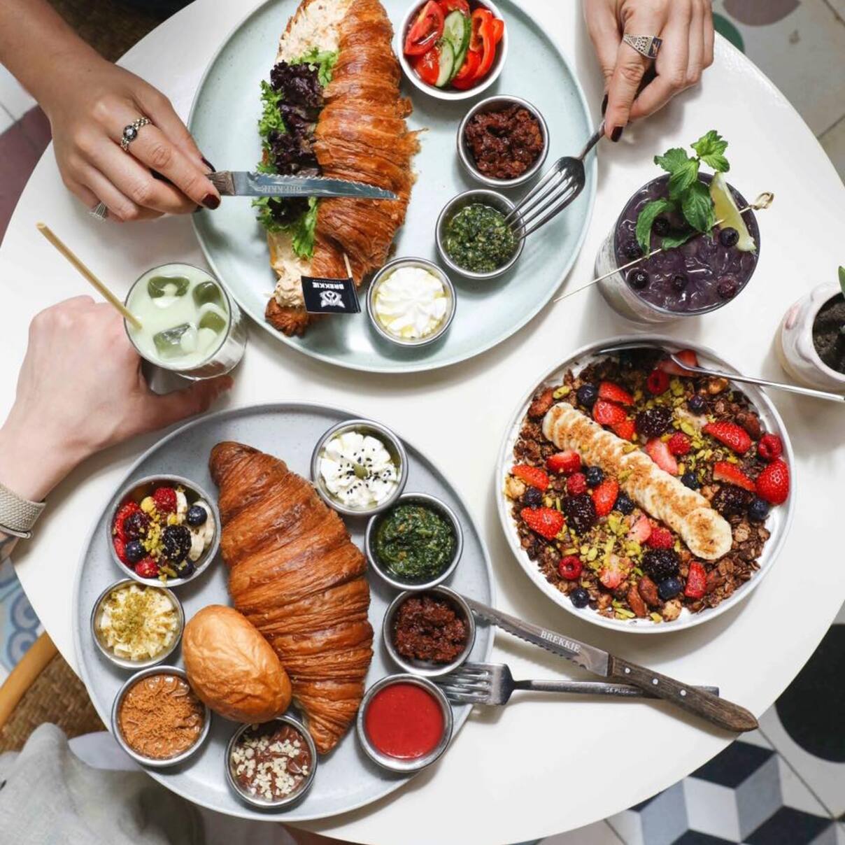 Brekkie Breakfast Club