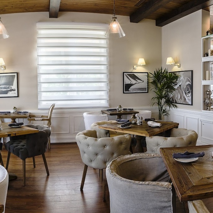 The Hamptons Cafe & Restaurant