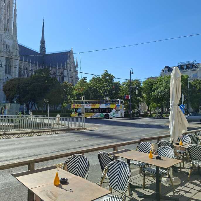 Cafe Francais, photo 2