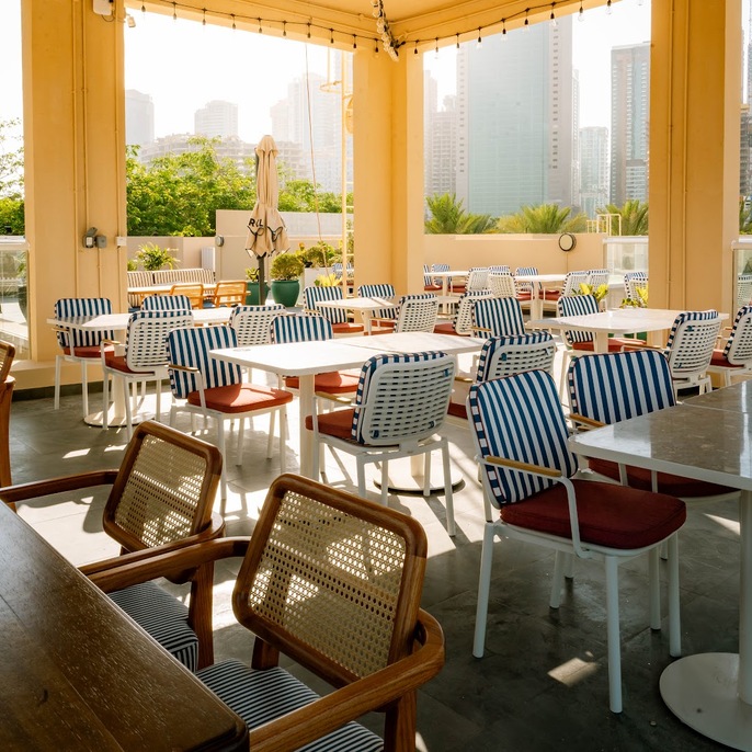 Circle Café Jumeirah Islands