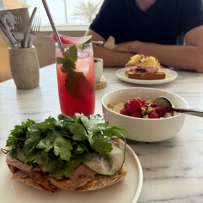 Liberty: food, coffee & wine, photo 3
